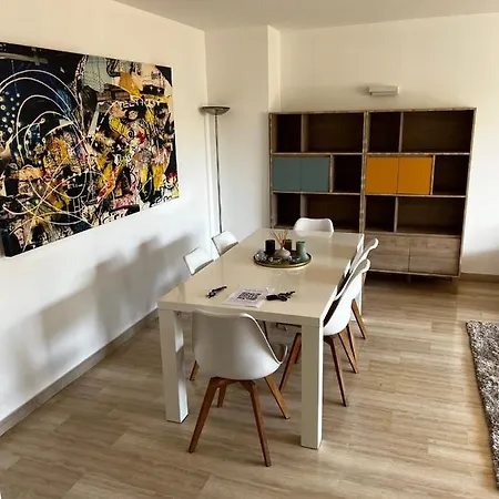 Appartement Top-of-range Of 90m2 & 20m2 Of Sunny Terrace, 2min From Sea *